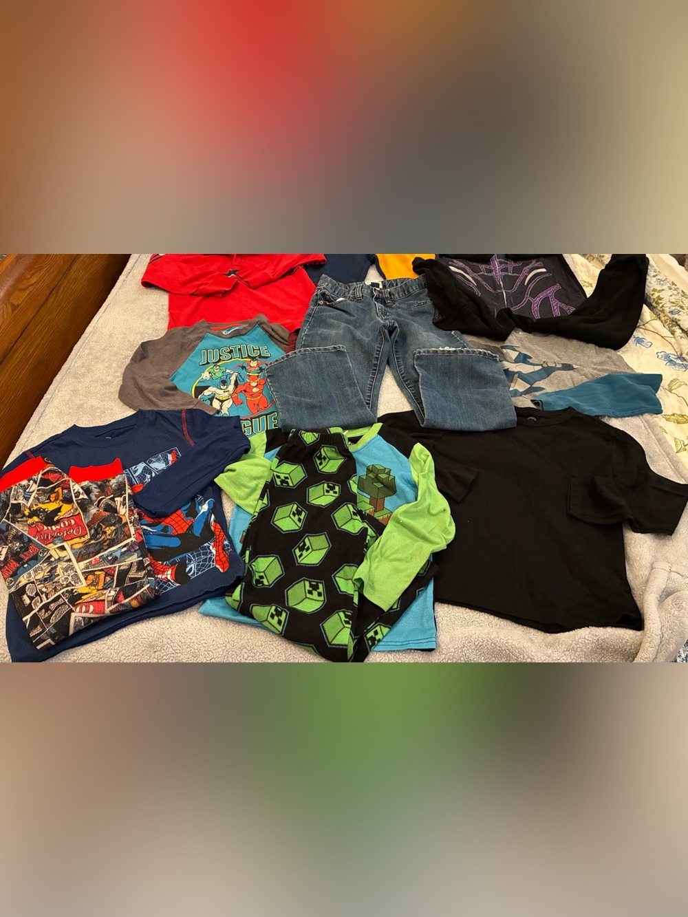 Boys Bundle of 11 Pieces Multicolored & Brand Clothing Size 6/7